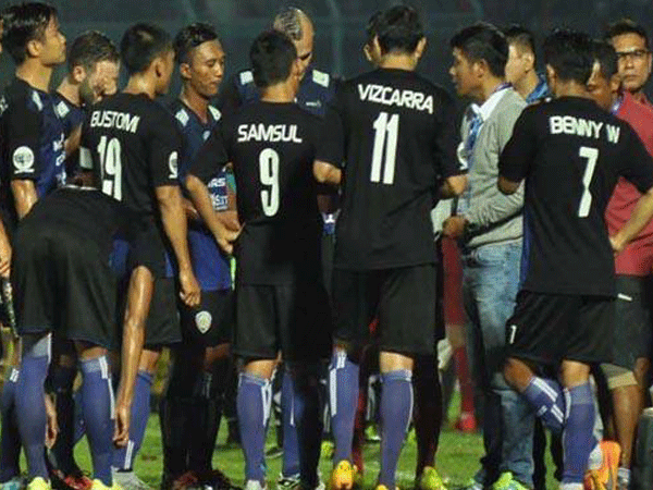 Arema bermain ofensif, Mitra Kukar bertahan