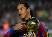 Ronaldinho Kembali Merumput Bersama Barcelona