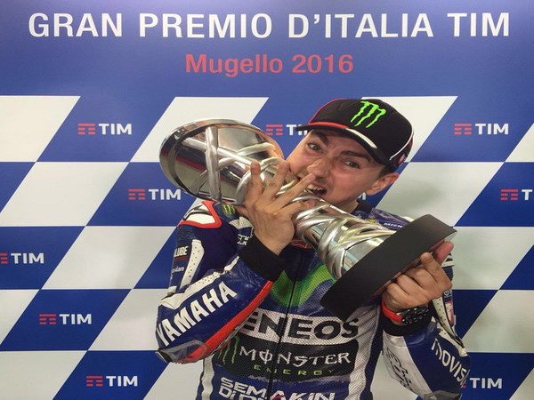 Berita MotoGP: Lorenzo Bungkam Para Pengkritik