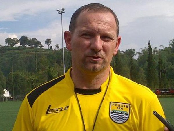Berita Torabika Soccer Championship: Dejan Antonic Anggap Eksperimennya Memuaskan