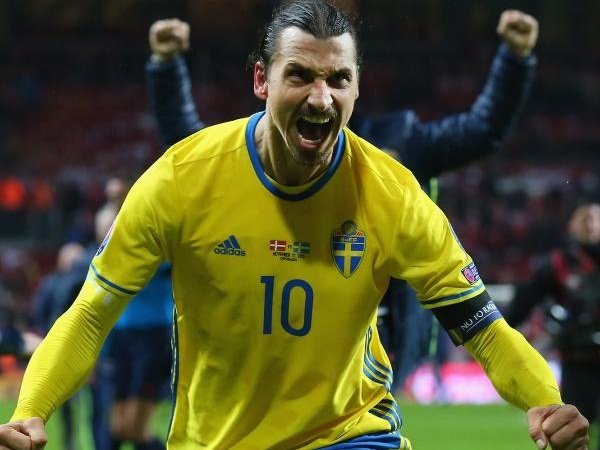 Berita Bola: Ibrahimovic Tandatangani Kesepakatan Kontrak