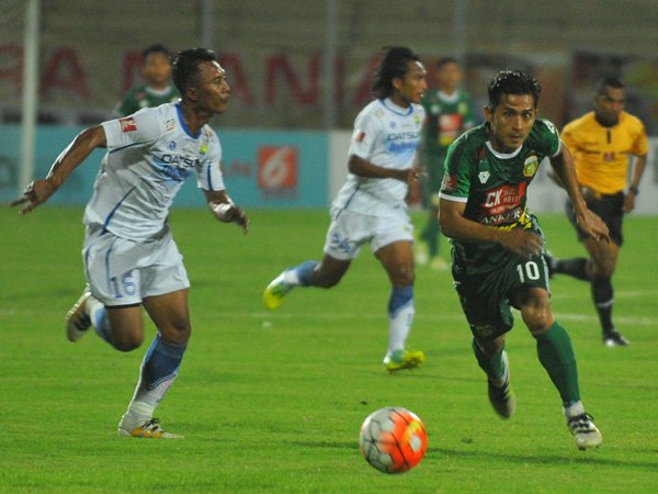 Berita TSC 2016: Penalti Gagal, Persib Digilas Bhayangkara Surabaya United