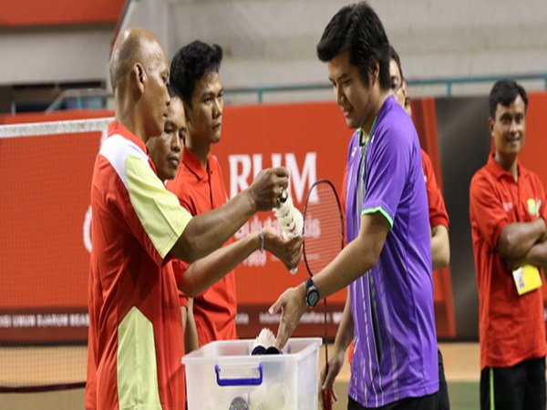 Berita Badminton: Sharing Ilmu Dan Motivasi Coaching Clinic Di Kota Palembang