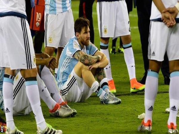 Berita Copa America 2016: Messi Mundur dari Tim Nasional Argentina