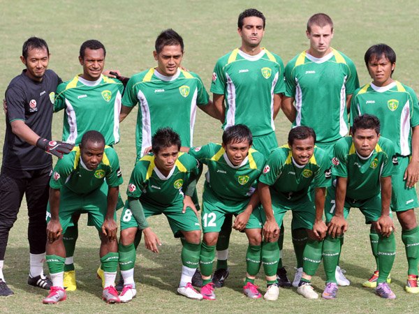 Berita Sepakbola: Haruskah Persebaya Ikut Liga Nusantara?