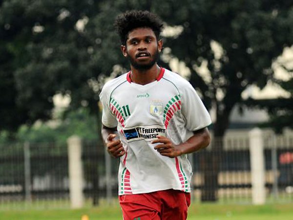 Berita TSC 2016: Persipura Kembali Berlatih dengan Imanuel Wanggai dan Ruben Sanadi