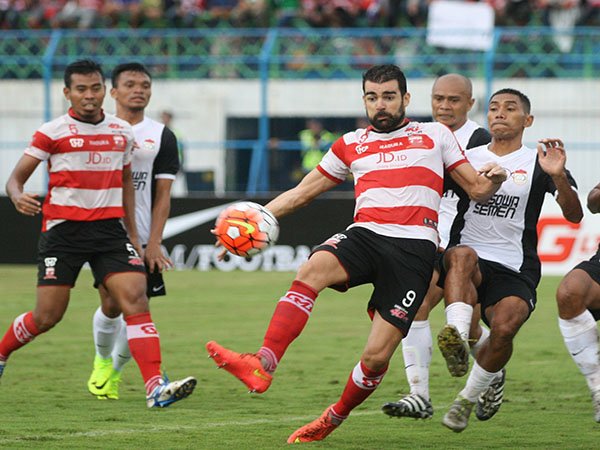 Berita TSC 2016: Klasemen TSC A 2016, Arema Cronus Kembali Digusur Madura United 