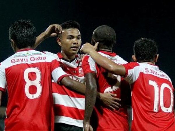 Berita TSC 2016: Cari Hiburan, Gelandang Madura United ke Surabaya