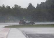 Berita FI: Hujan Deras Menunda Sesi Kualifikasi GP Hungaria 2016