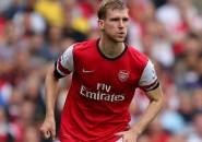 Berita Liga Inggris: Arsenal Harus Kehilangan Mertesacker selama 5 Bulan