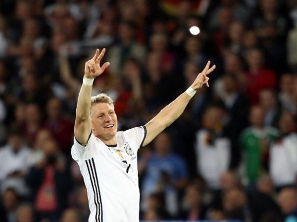 Berita Sepakbola: Bastian Schweinsteiger putuskan gantung sepatu dari timnas Jerman