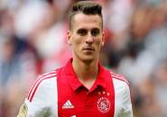 Berita Sepak Bola: Ajax Dapatkan Rekor Untuk Pendapatan Transfer