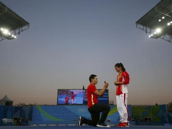 Berita Olimpiade 2016: Romantis, Atlet Cina Melamar Sang Kekasih Setelah Meraih Medali