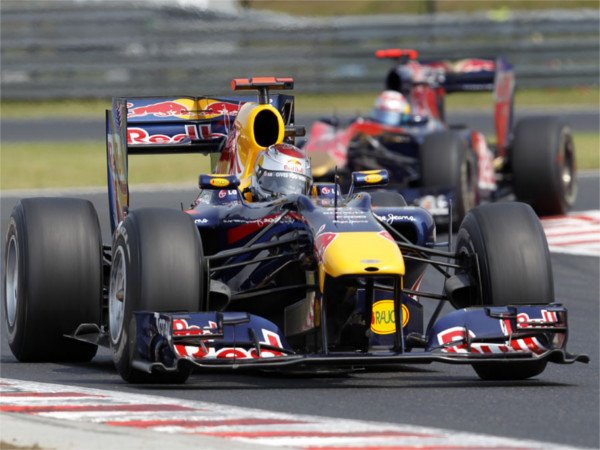 Berita F1: Duo Red Bull Menempati Posisi Puncak Di Free Practice 2 untuk Grand Prix Belgia 2016