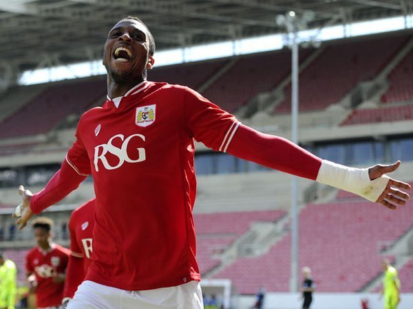 Berita Transfer Pemain : Bintang Bristol City Resmi Berseragam Aston Villa
