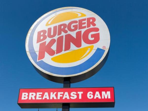 Ragam Sepak Bola: Wow! Zenit St Petersburg Mendapat Tawaran Ganti Nama Jadi Zenit Burger King