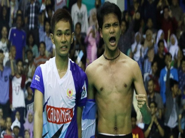 Berita Badminton: Kalahkan Jateng 3-2, Jabar Rebut Emas Beregu Putra PON XIX 2016
