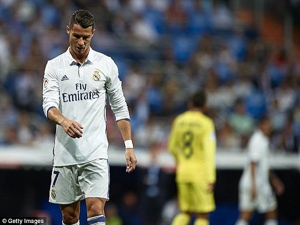 Berita Liga Spanyol: Unai Emery Sebut Cristiano Ronaldo Bakal Bertahan di Real Madrid