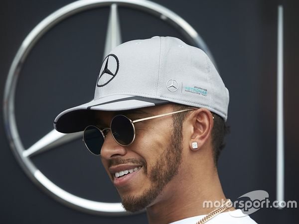 Berita F1: Bos Mercedes Tegur Lewis Hamilton Agar Berhenti Mengeluh