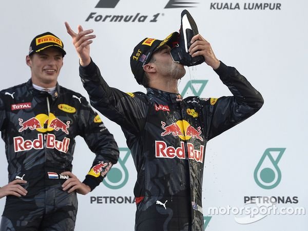 Berita F1: Daniel Ricciardo Persembahkan Puncak Podium GP Malaysia untuk Jules Bianchi