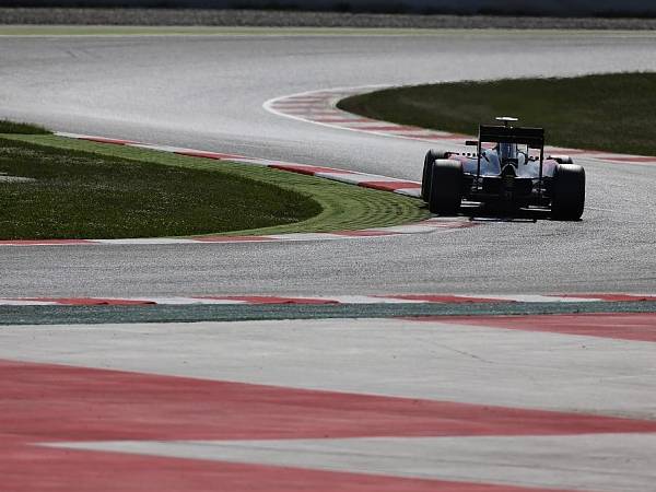 Berita F1: Bos McLaren Tidak Setuju Dengan Pemisahan Lokasi Tes Pra Musim