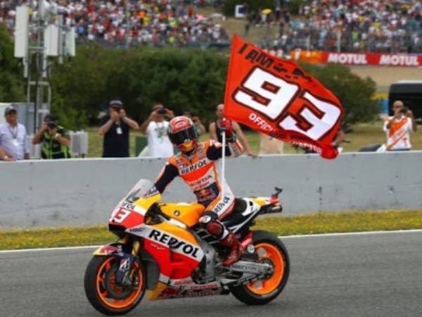Berita MotoGP: Jorge Lorenzo Crash, Marc Marquez Juara Dunia