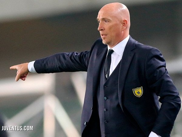 Berita Liga Italia: Pelatih Chievo Yakin Mampu Sulitkan Juventus