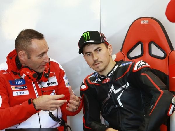 Berita MotoGP: Jorge Lorenzo Diminta Mengubah Gaya Balapnya di Ducati, Mengapa?