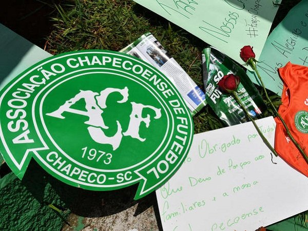 Berita Sepak Bola: Chapecoense akan Tetap Lakoni Laga Terakhir Liga Brasil untuk Hormati Korban Tewas