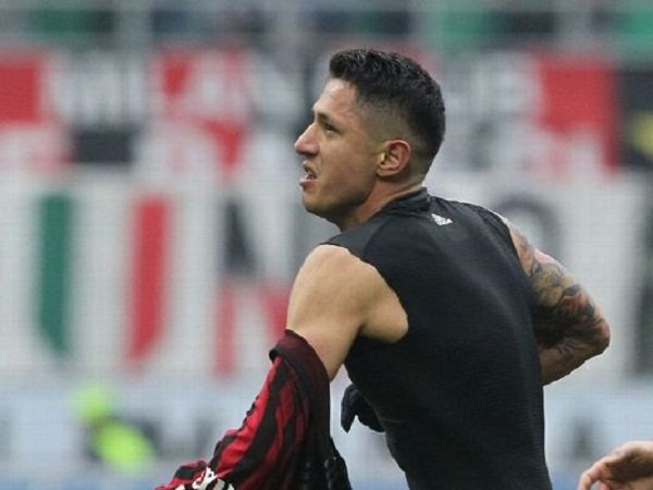 Review Serie A: AC Milan 2-1 Crotone, Lapadula Kunci Kemenangan Tuan Rumah