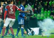 Berita Liga Prancis: Kiper Terkena Petasan, Pertandingan Metz vs Lyon Dihentikan