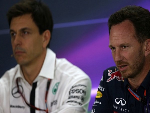 Berita F1: Horner Angkat Bicara Soal Peluang Sainz Hengkang ke Mercedes
