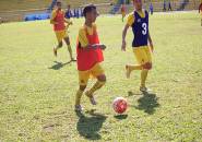 Berita Sepak Bola Nasional: Libur Kompetisi, Sayap Semen Padang Jaga Kondisi dengan Bermain Futsal