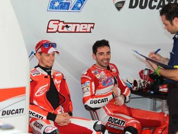 Berita MotoGP: Ducati Beri Tugas Khusus Casey Stoner dan Michele Pirro di Sepang