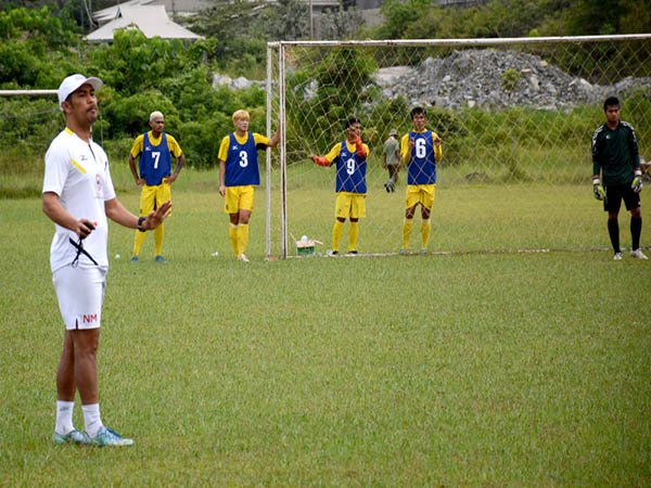 Berita Sepak Bola Nasional: Irfan Bachdim Dikaitkan ke Semen Padang, Ini Kata Nilmaizar