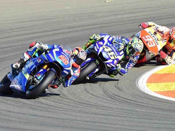 Berita MotoGP: Maverick Vinales Akui Bakal Sulit Kalahkan Valentino Rossi di Musim 2017