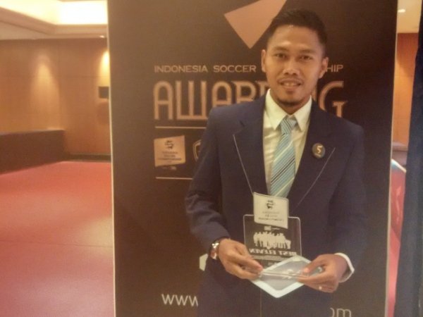 Berita Sepak Bola Nasional: Dapat Penghargaan Individu, Motivasi Tony Bawa Persib Juara Berlipat Ganda