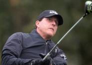 Berita Golf: Phil Mickelson Awali 'Comeback' Kurang Memuaskan di CareerBuilder Challenge