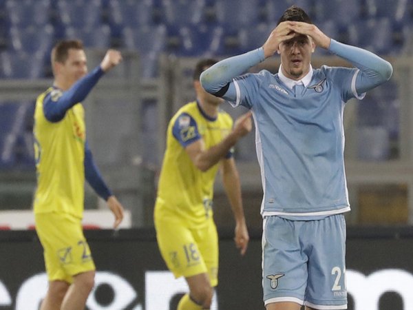 Review Liga Italia: Lazio 0-1 Chievo Verona, Biancocelesti Derita Dua Kekalahan Beruntun