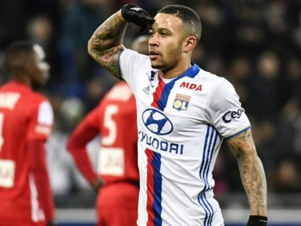 Review Liga Prancis: Lyon 4-0 Nancy, Depay Cetak Gol Perdana