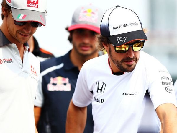 Berita F1: Tak Peduli McLaren Ganti Warna, Fernando Alonso Cuma Dambakan Kecepatan