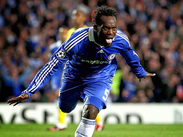 Berita Sepak Bola Nasional: Mengejutkan! Essien Dibayar Dengan Beras Ketan Oleh Persib Bandung