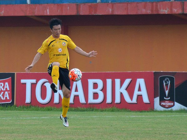 Berita Sepak Bola Nasional: Tak Kunjung Muncul di Sesi Latihan, Ko Jae Sung Dikontrak Semen Padang Jumat Ini