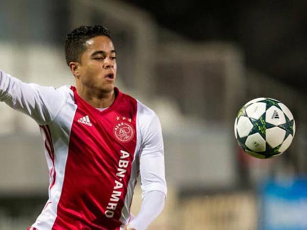 Berita Liga Belanda: Pemain Muda Ajax Ini Bermimpi Ikuti Jejak Sang Ayah Hengkang ke Barcelona