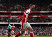 Berita Liga Inggris: Mustafi Sebut Arsenal Dibayangi Spekulasi Masa Depan Wenger