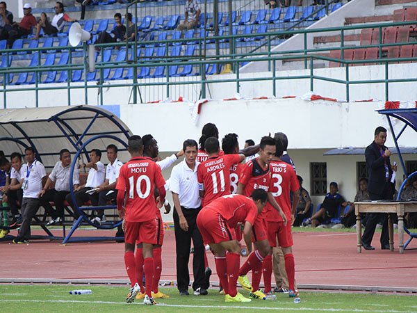 Review Liga 1 Indonesia: Persegres 1-3 Semen Padang. Kemenangan Perdana di Laga Tandang