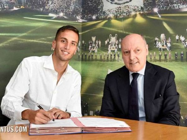 Berita Transfer: Bentancur Resmi Tanda Tangani Kontrak dengan Juve