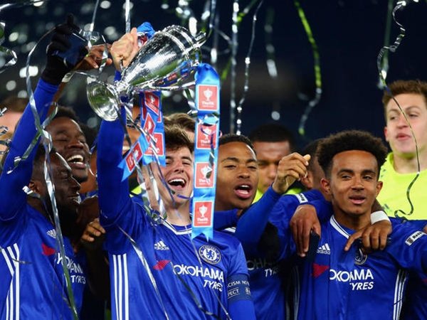 Berita Liga Inggris: Conte: Empat atau Lima Pemain Muda Chelsea Berporspek Cerah