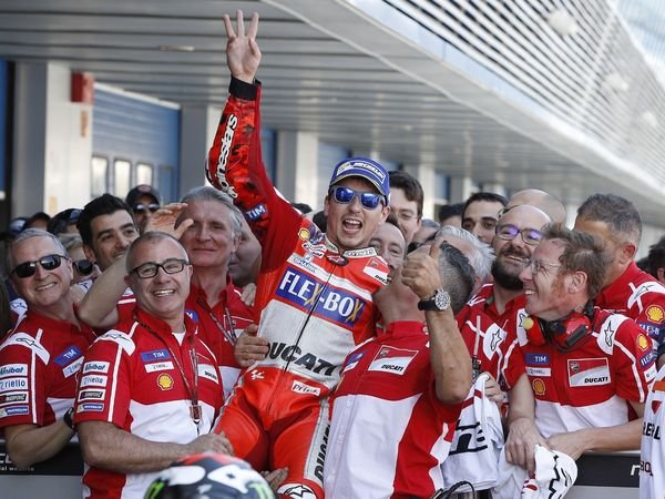 Berita MotoGP: Finis Podium di Spanyol, Lorenzo Akui Dapat Kado Terbaik