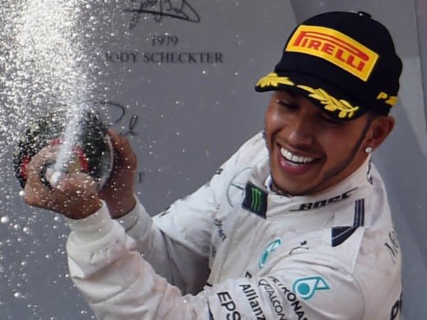 Berita F1: Hamilton Rasakan Sensasi Kemenangan 'Pertama' di Spanyol